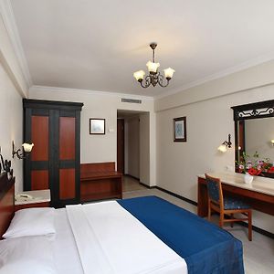 Standard Zimmer mit Kingsize-Bett